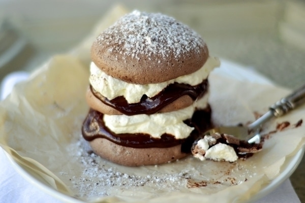 Chocolate Pavlova 