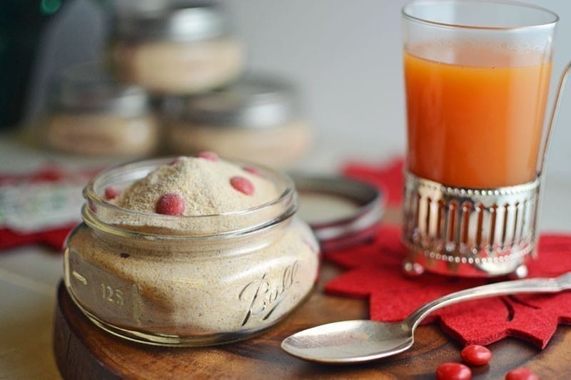 Enjoy this Spiced Tea Mix for yourself or to give as a Gift From The Kitchen! Perfect for the cooler wather and the Holidays. - Recipe @LittleFiggyFood