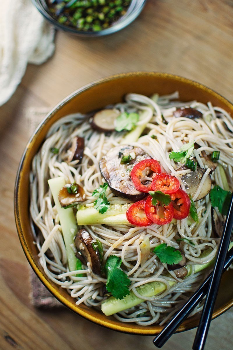 For an incredibly flavorful, easy-to-make meal try this Soba Noodles + Dipping Sauce! Recipe @LittleFiggyFood