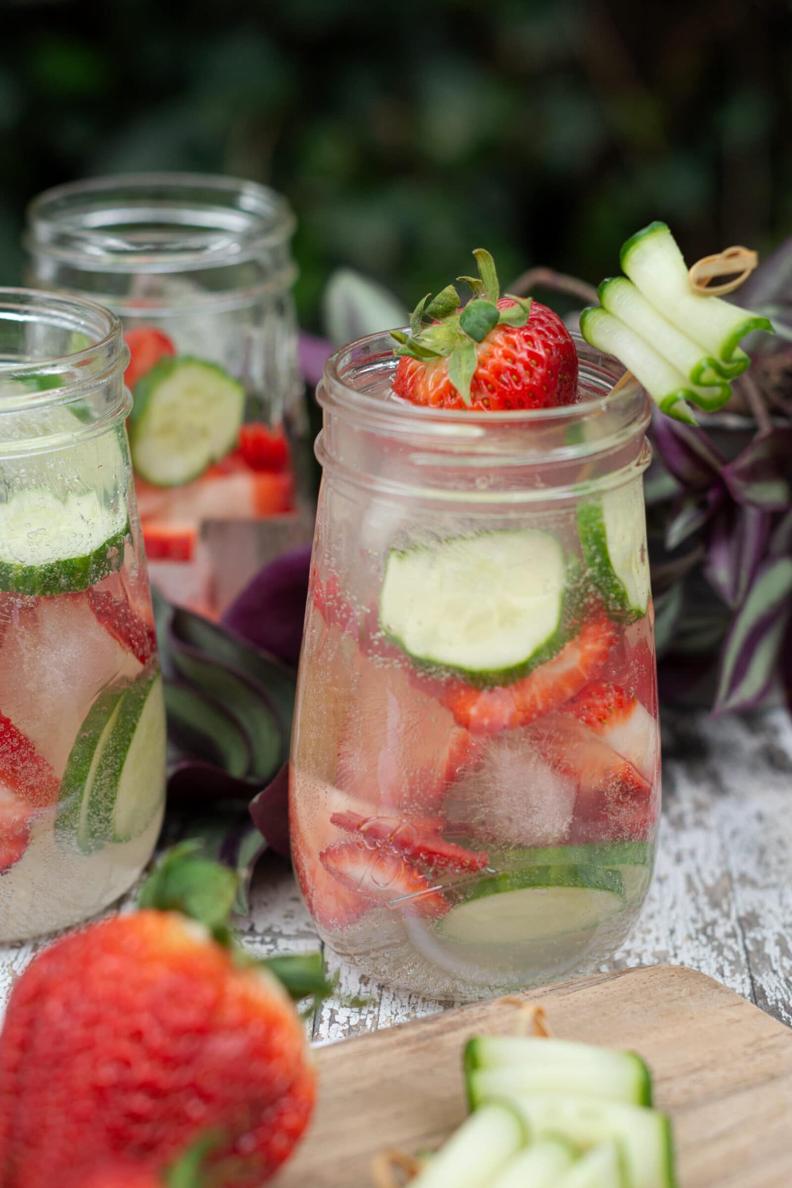 Sparkling Cucumber Drink in Ball Mason Jars