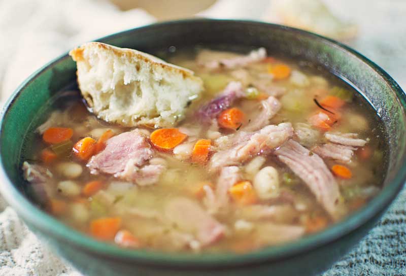 This Ham and Bean Soup recipe is so tasty and warming!!! Recipe @LittleFiggyFood