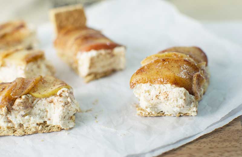 #NabiscoHolidayPlanner - Toffee Apple Cheesecake Bars