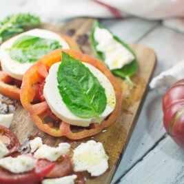 Classic Caprese Salad - @LittleFiggyFood - #Salad