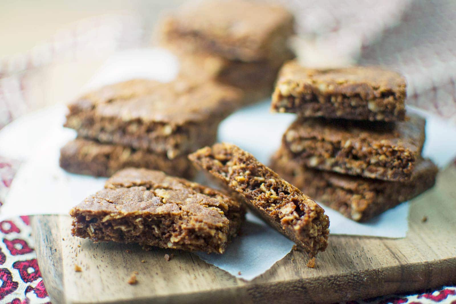 Ginger Snap Bars - @LittleFIggyFood - #GingerBread