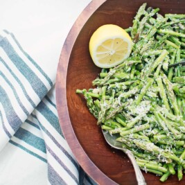 Super Easy Asparagus Caesar Salad from @LittleFiggyFood - #Salad #Asparagus #HealthyFood