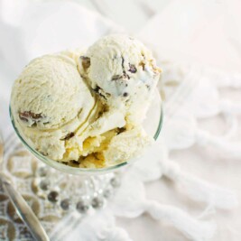 Brown Butter Candied Pecan Ice Cream, taking the everyday butter pecan ice cream to a new level. Recipe found at @LittleFiggyFood