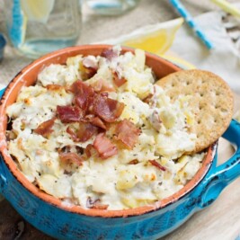Entertain this summer and enjoy this Prosciutto Artichoke Dip with friends and family! Recipe @LittleFiggyFood