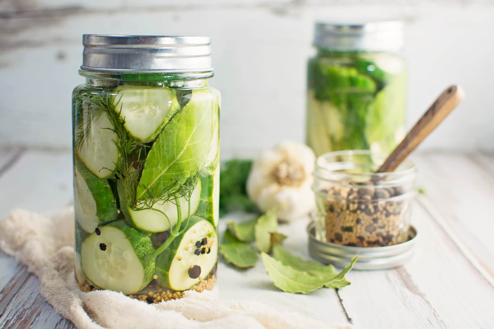 Refrigerator dill pickles