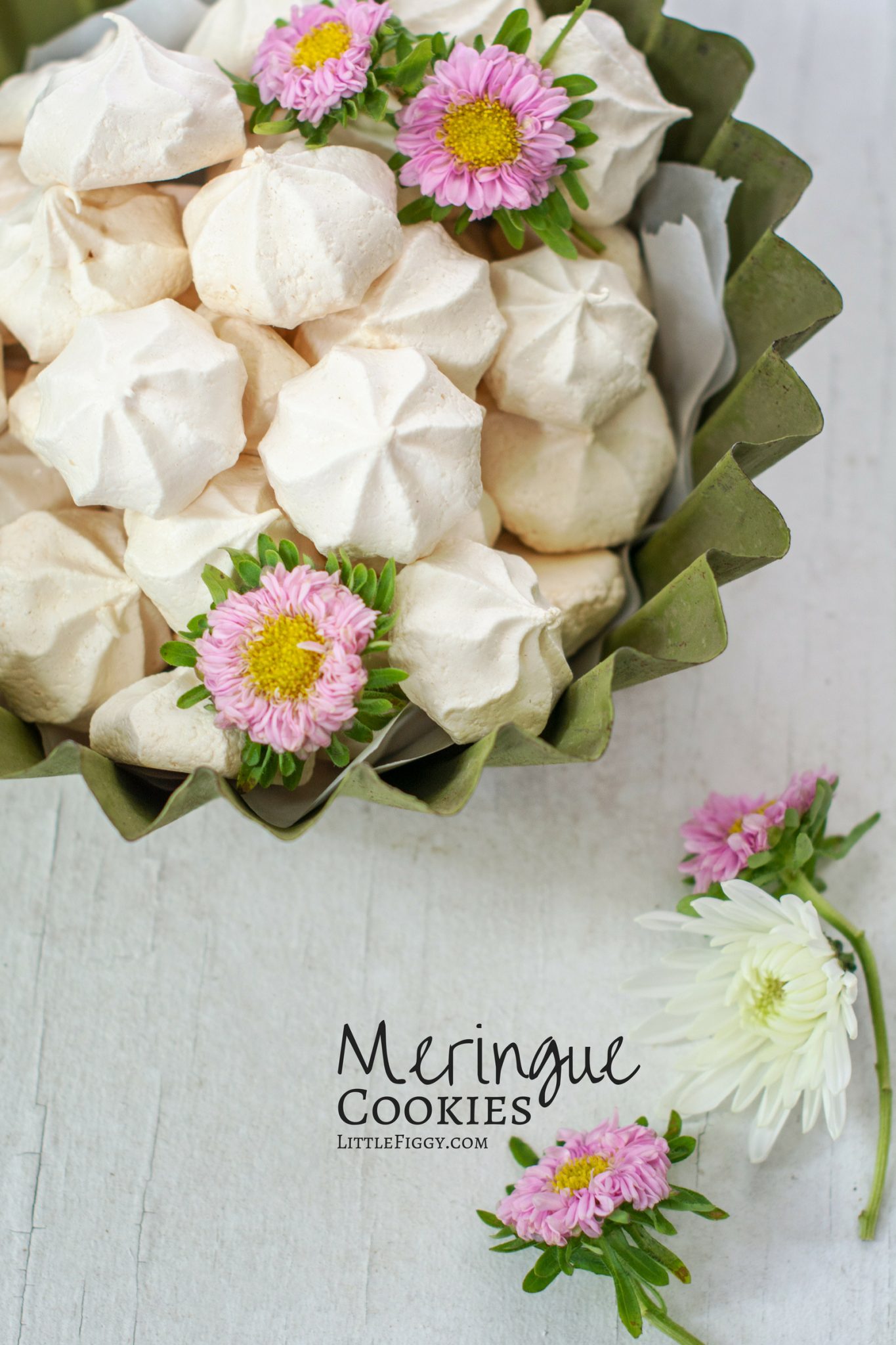 Try making your own Meringue Cookies! Meringues (a.k.a. #meringuekisses) are super easy to make, taste gorgeous on their own or added to ice creams or desserts. All you need is a few ingredients and you're set. #meringue #recipe #baking