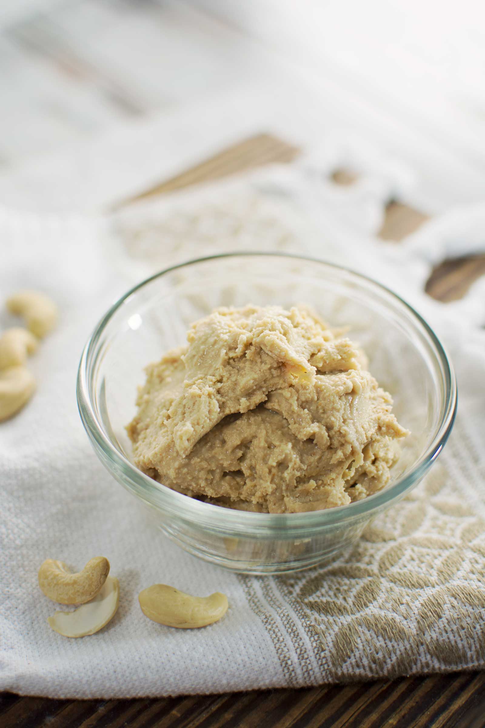 Quick & Easy to make Roasted Cashew Butter with Honey. Recipe at @LittleFiggyFood