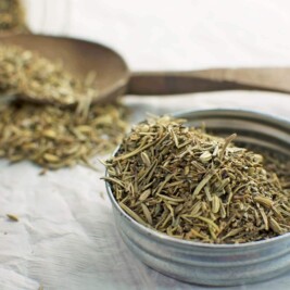 An all rounder herbal blend, Herbes de Provence. Recipe from @LittleFiggyFood