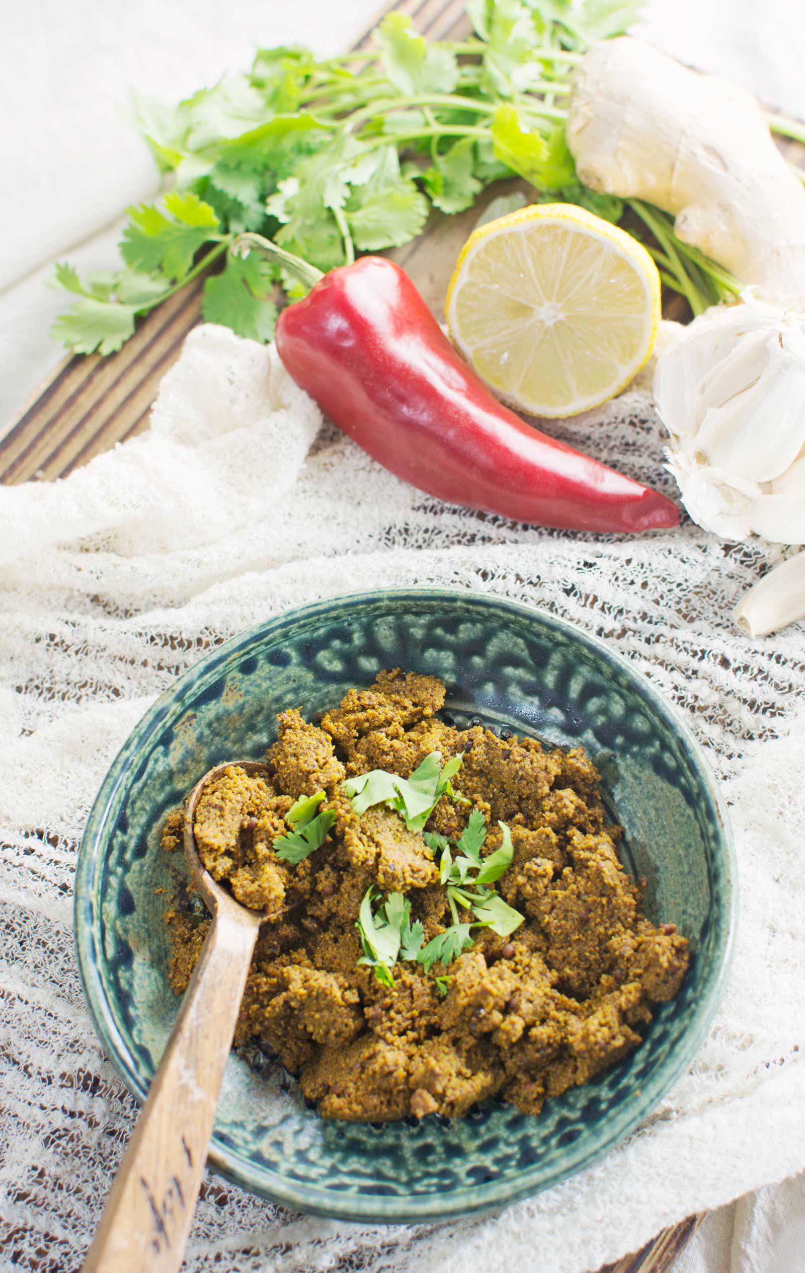Use this Madras Curry Paste to pimp up your next meal! Recipe @LittleFiggyFood