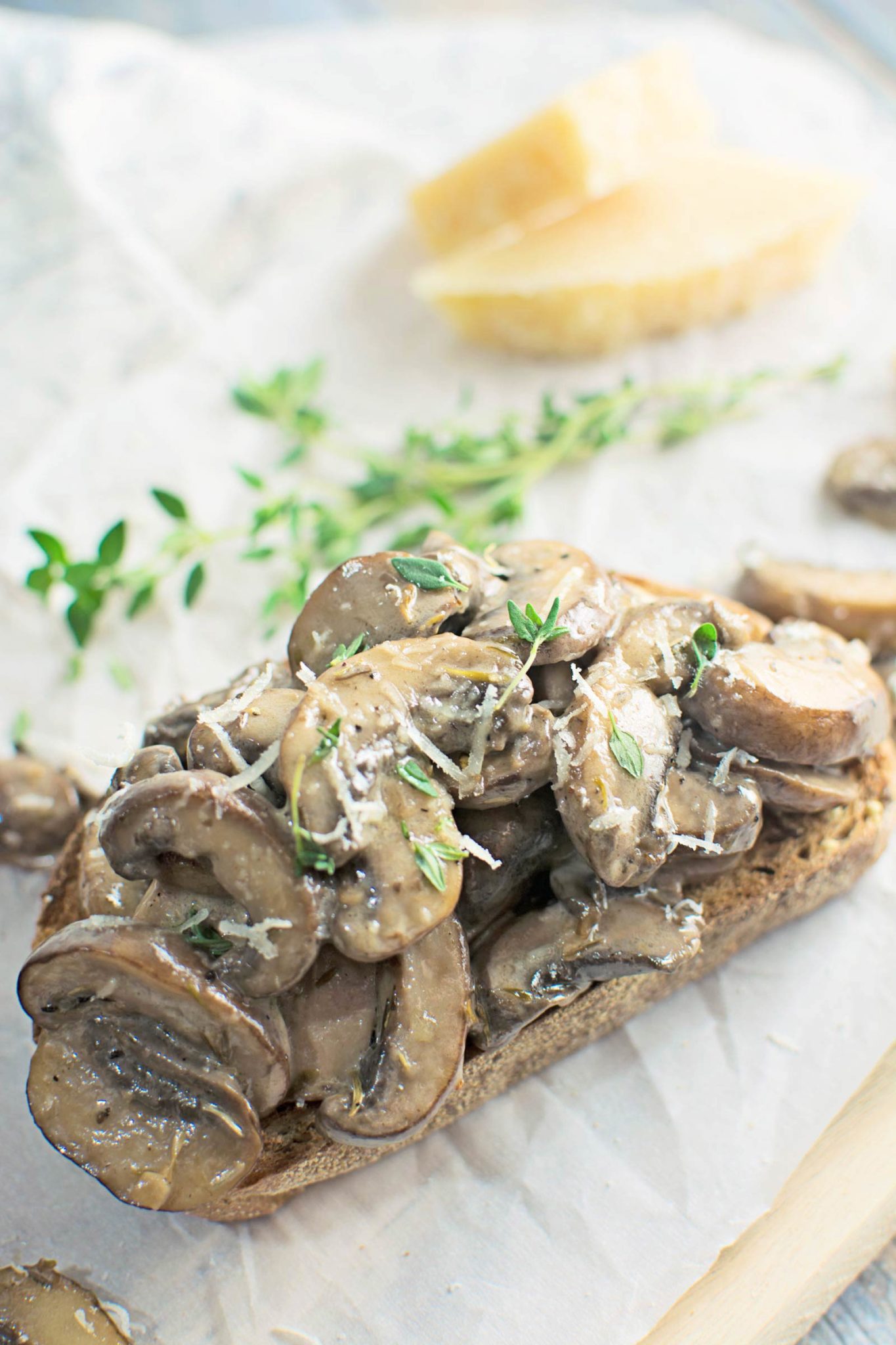 Try this moreish meal of Creamy Mushrooms on Toast as a snack, appetizers or even breakfast! Recipe @LittleFiggyFood