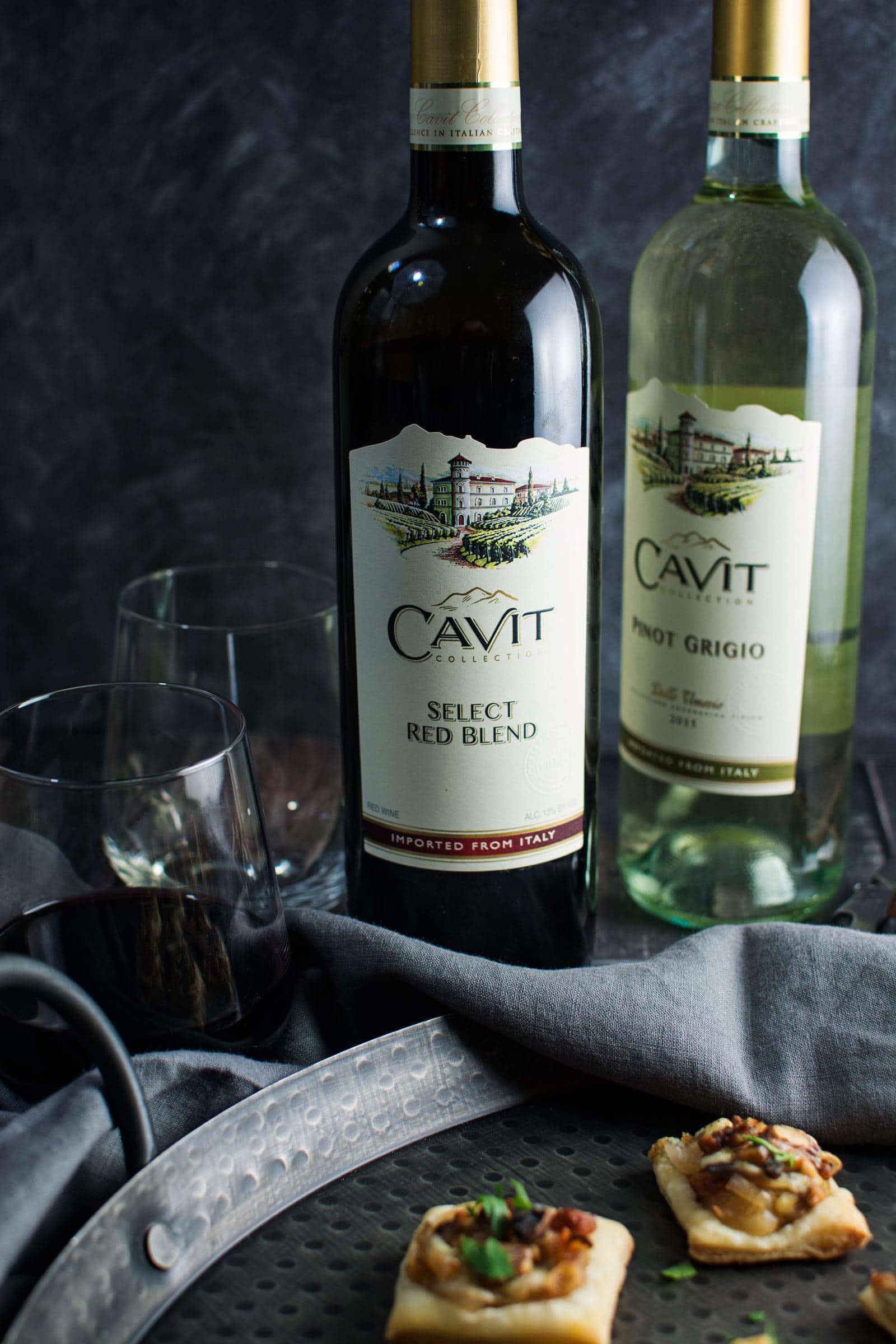 These tasty appetizers, Caramelized Shallot Tarts, are so easy to make and great to share with friends, family and @CavitWines! #Cavitwines #LivetheCavitLife #ad