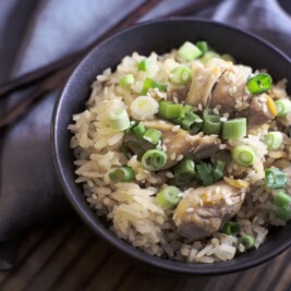An easy to make, cozy bowl of Ginger Chicken Rice is great for a simple weeknight dinner or anytime. Recipe @LittleFiggyFood