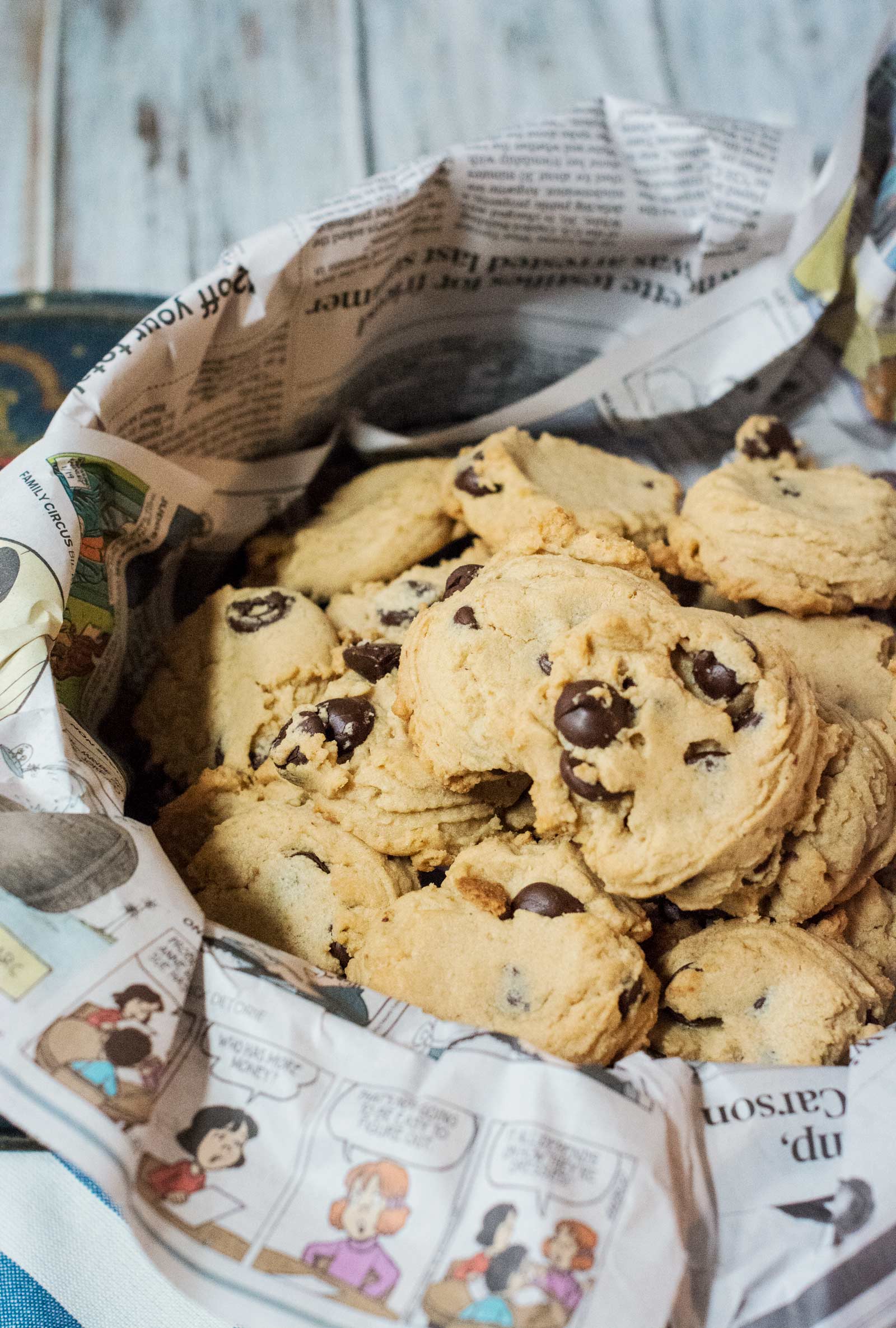 Make up a batch of these Peanut Butter Chocolate Chip Cookies to share ... or not! Recipe @LittleFiggyFood