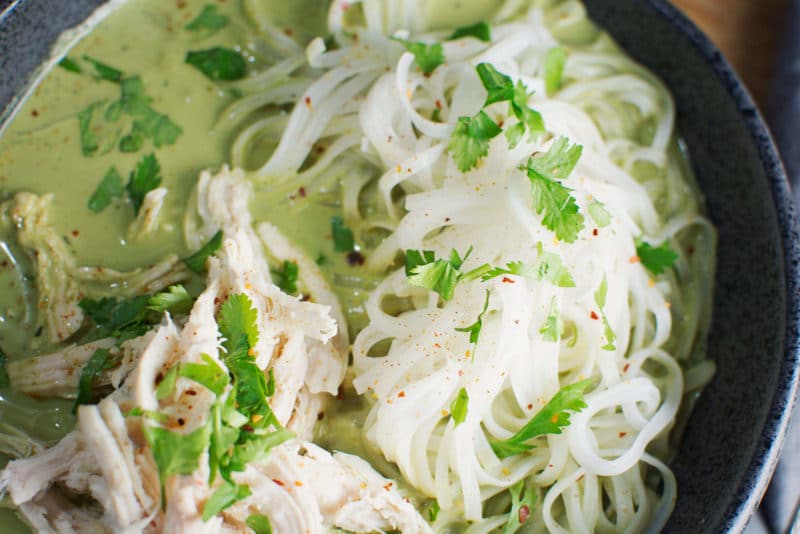 Try this tasty, quick and easy Thai Chicken Noodle Bowl! Full of amazing flavor and perfect as a starter or main meal. Recipe @LittleFiggyFood