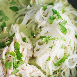 Green curry soup with noodles and chicken
