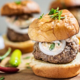 Try these gorgeous Aussie Lamb Burger Sliders this summer & enjoy with friends & family in the #GreaterOutoors! They're #Aussome @aussiebeeflamb @biggreenegg #ad