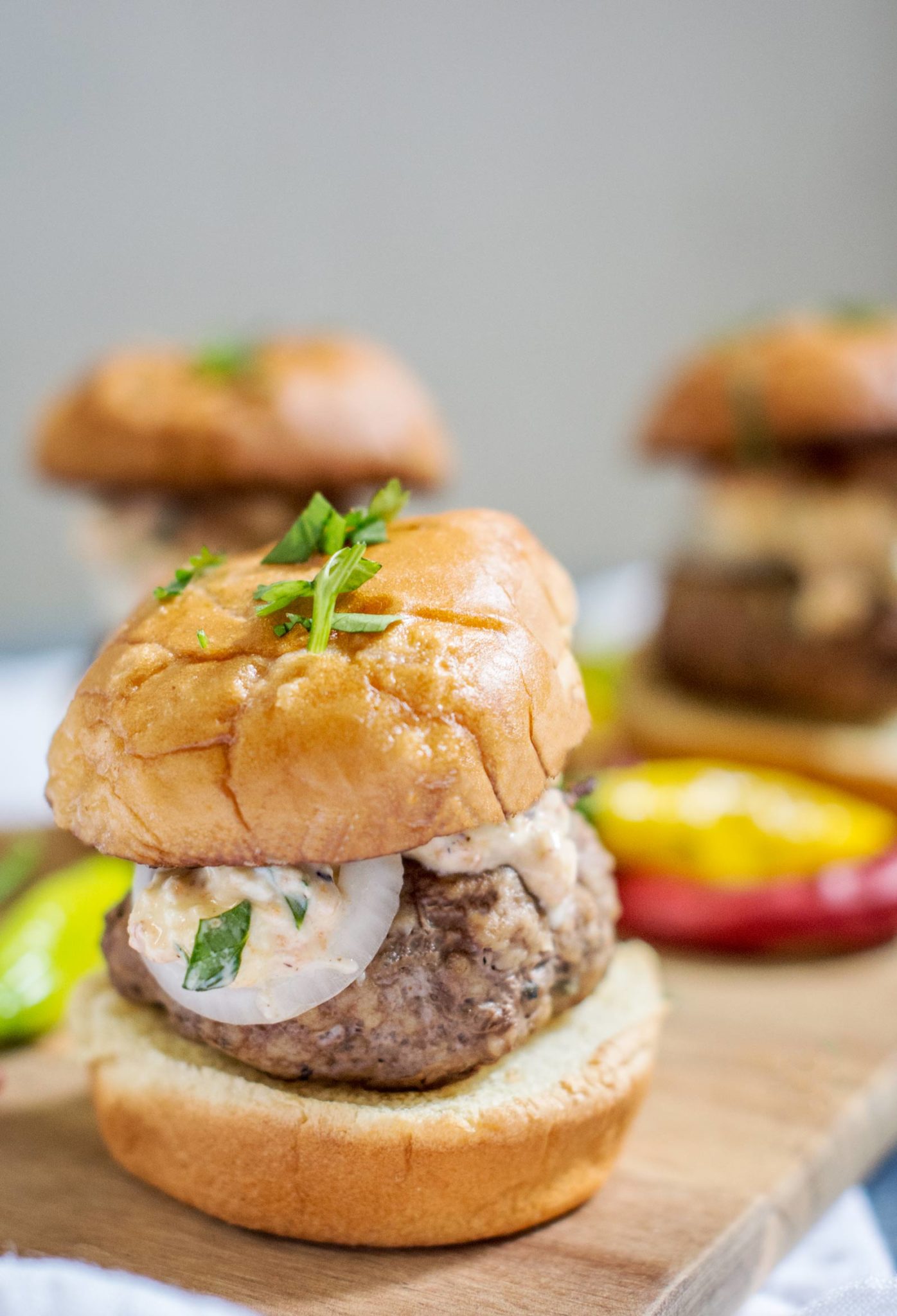 Try these gorgeous Aussie Lamb Burger Sliders this summer & enjoy with friends & family in the #GreaterOutoors! They're #Aussome @aussiebeeflamb @biggreenegg #ad