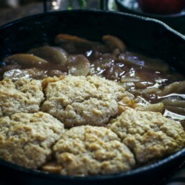 Serving apple cobbler dessert