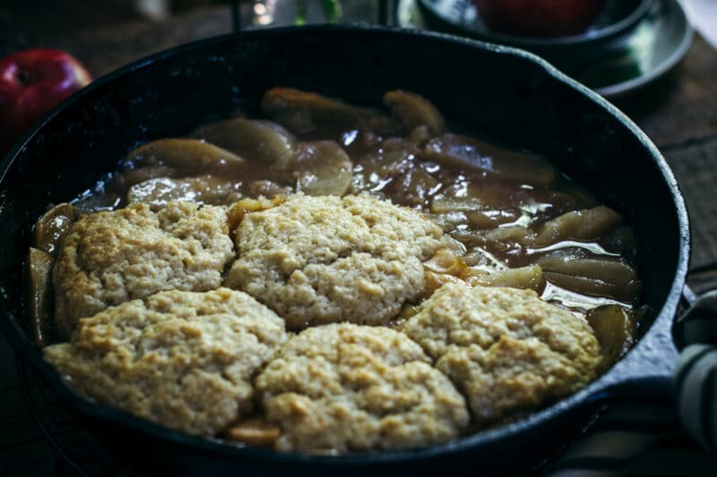 Serving apple cobbler dessert