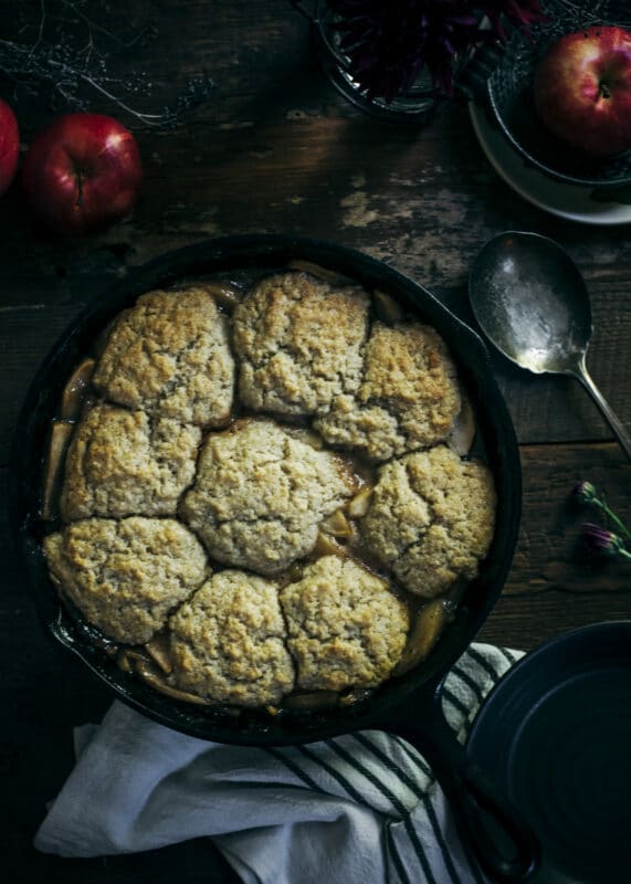Old fashioned apple cobbler