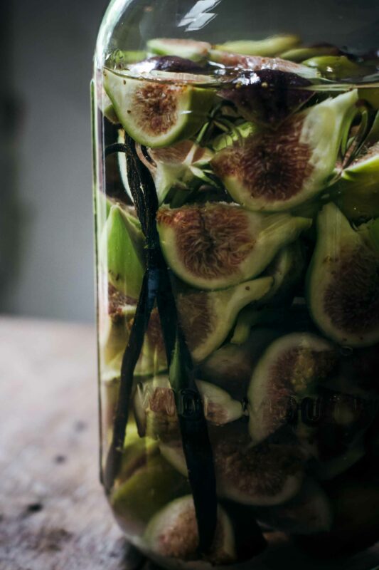 Sliced fruit in liquor
