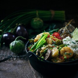 Easy to make Ginger Shrimp Curry Bowl