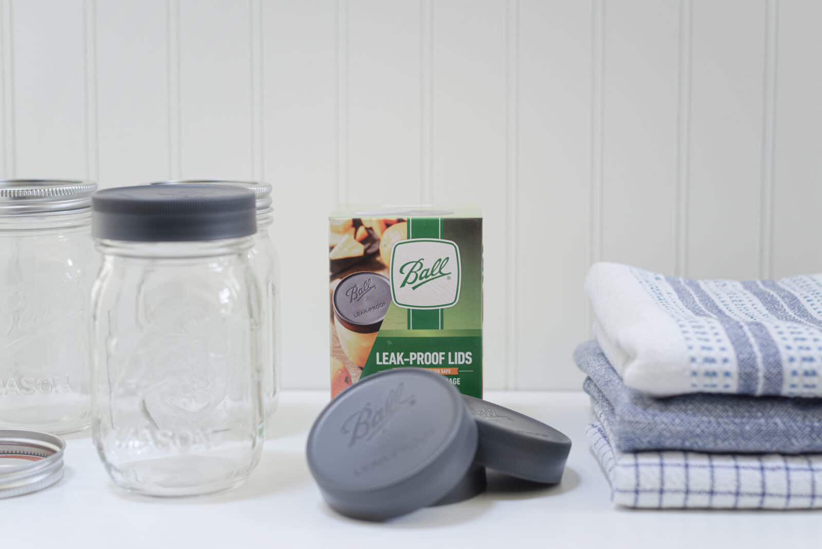 Ball Leak-Proof Lids