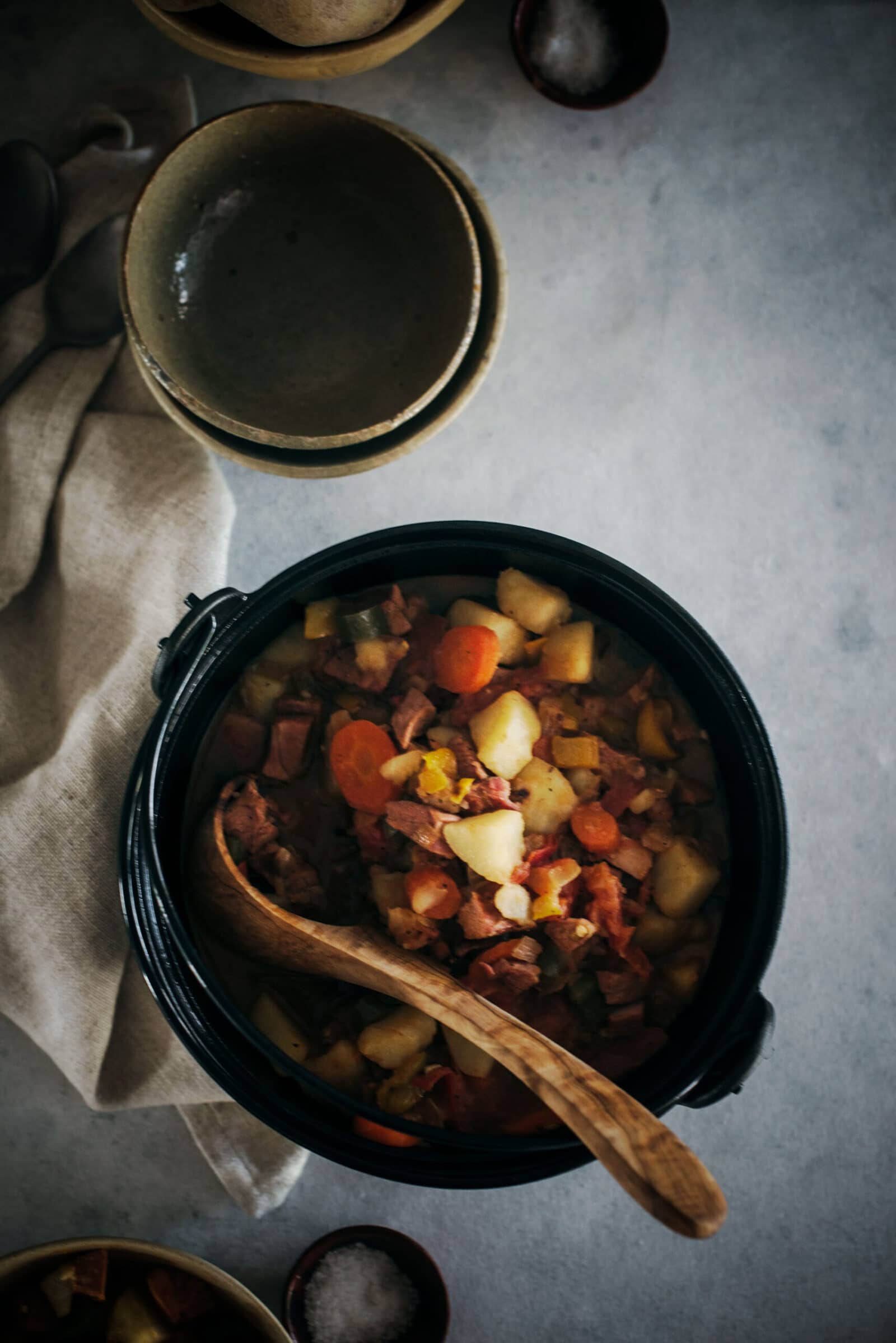 Pot of Smoked Turkey with Potatoes Hot Pot Recipe